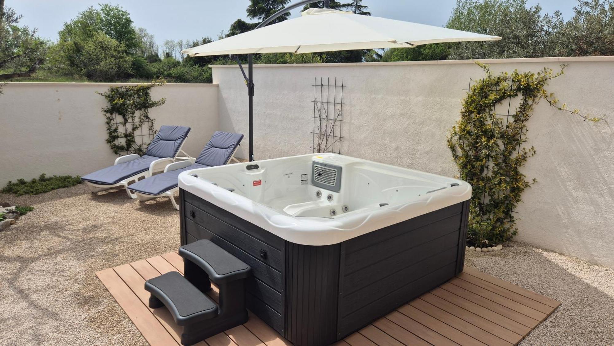 Apartment Vinja Porec - Privat Garden - Whirlpool Poreč Exterior foto